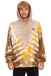 HAND DYED V RELAXED PULLOVER HOODIE - TIE DYE SAND // CINNAMON