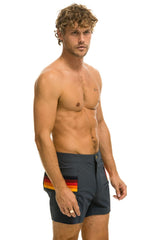 MEN'S HORIZONTAL 5 STRIPE FLEX SHORTS - TITANIUM