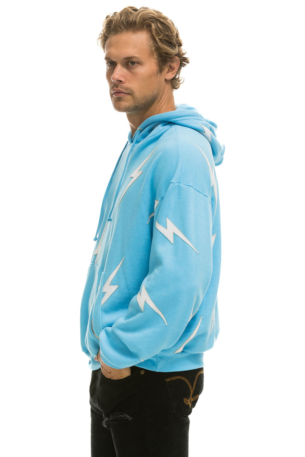 BOLT STITCH REPEAT RELAXED PULLOVER HOODIE WITH POCKET ZIPPERS - SKY // WHITE