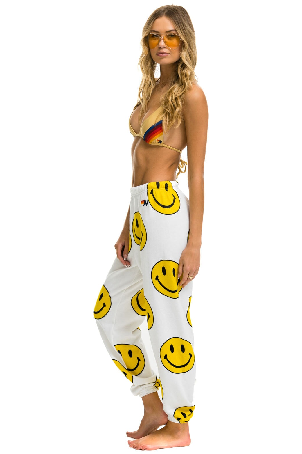 SMILEY REPEAT SWEATPANTS - WHITE