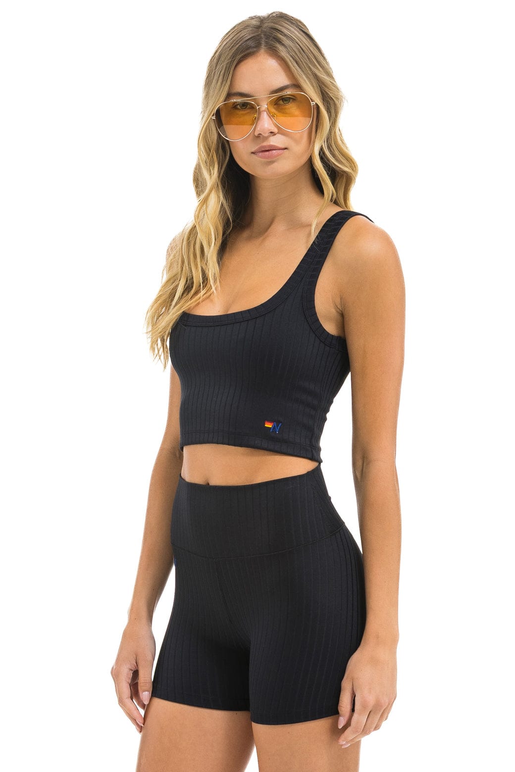 WIDE RIB WOMEN'S SCOOP BACK SPORTS TANK - BLACK