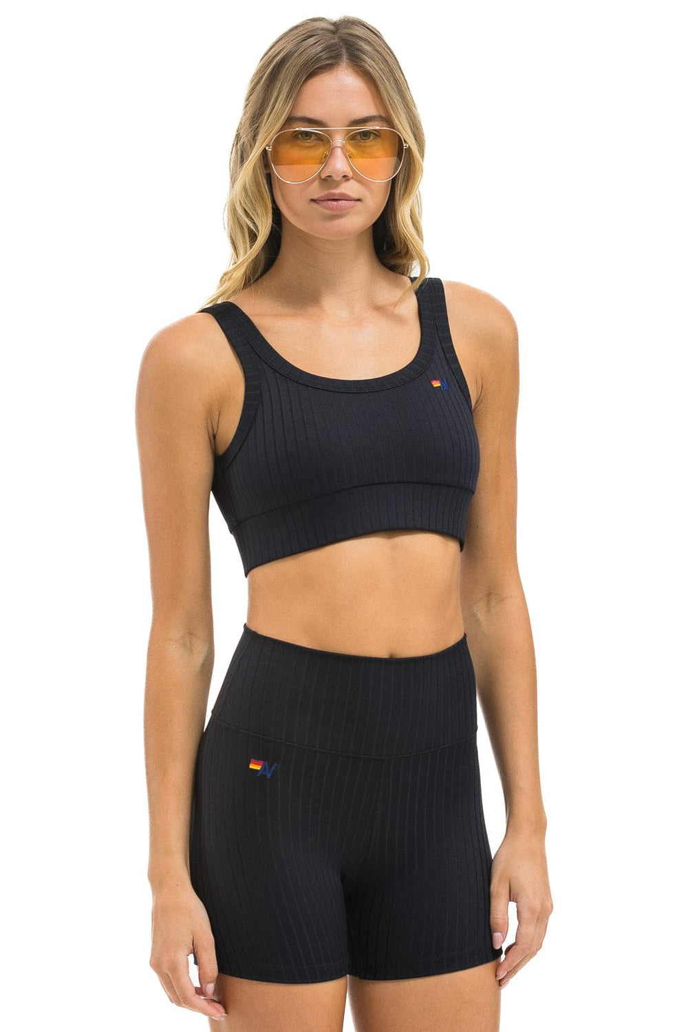 WIDE RIB WOMEN'S SCOOP BACK SPORTS BRA - BLACK