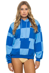 CHECK QUILT RELAXED PULLOVER HOODIE - SKY // ADVENTURE BLUE